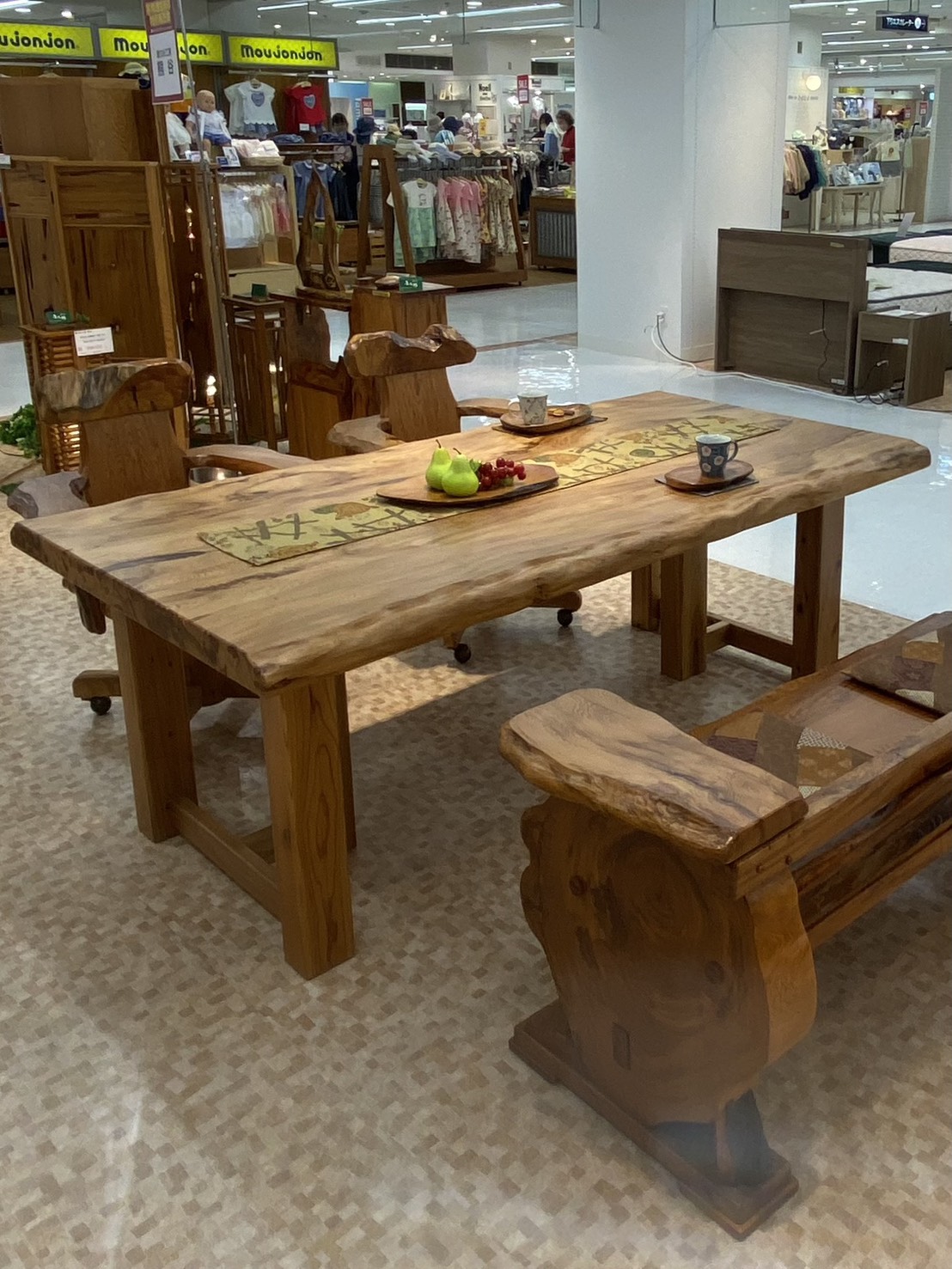 一枚板ダイニングテーブル